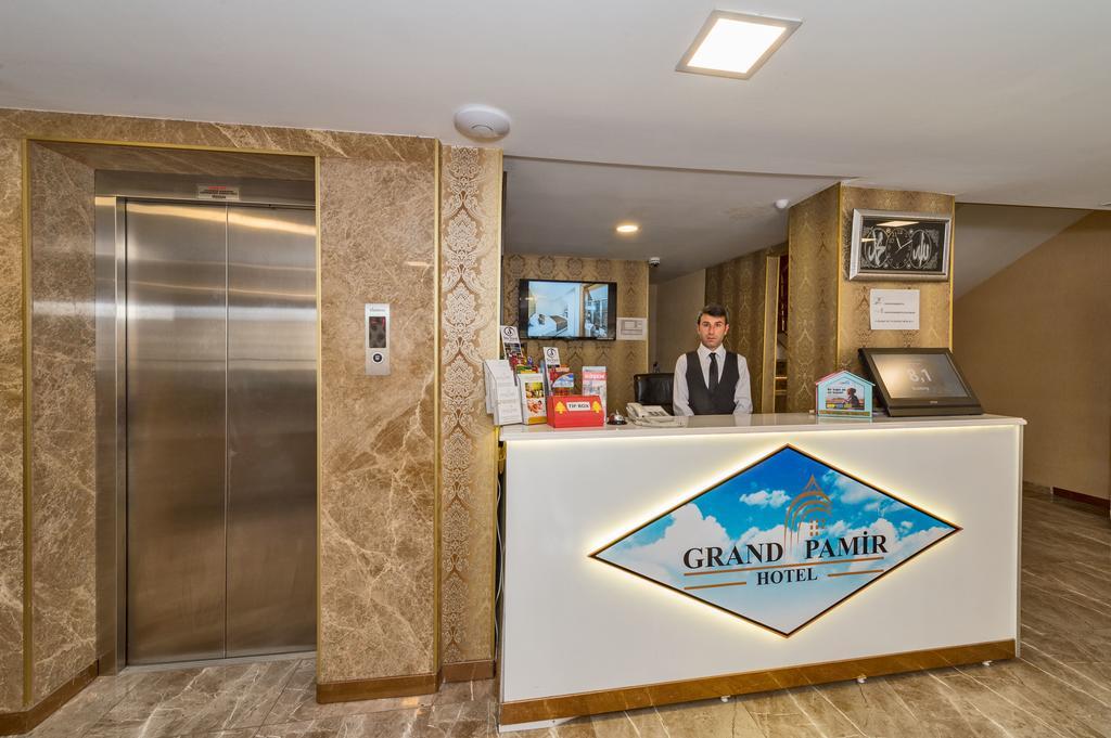 Grand Pamir Hotel Istanboel Buitenkant foto
